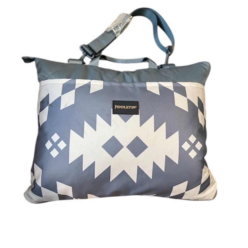 Pendleton Outdoor Packable Blanket 60x72 Water-Resistant Quilted Aztec